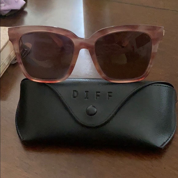 Diff Eyewear Accessories - Diff Bella Sunglasses